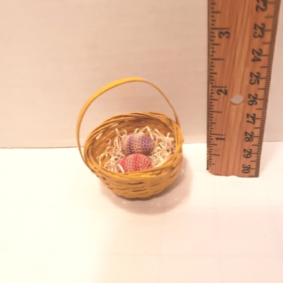 HAND CRAFTED Micro Mini Crocheted Easter Eggs in a Basket - Picture 3 of 3